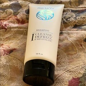 Hair la Vie Shampoo